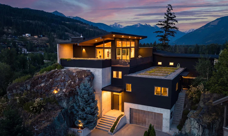 1764 Pinewood Drive
