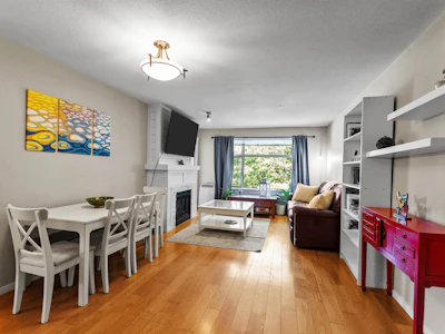 315-400 Klahanie Drive - 2