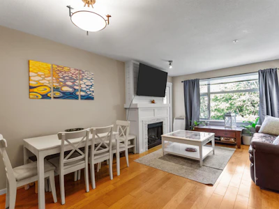 315-400 Klahanie Drive - 4