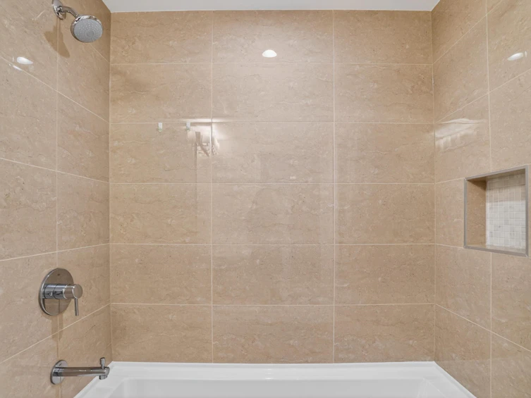604-2780 Valley Centre Avenue, North Vancouver, BC, V7J 0C4 - 21