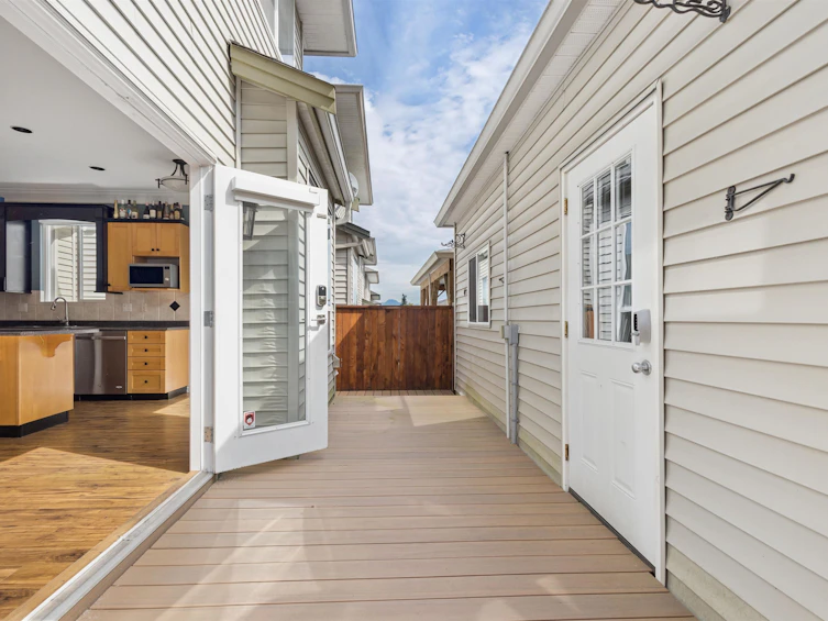 8838 216 Street, Langley, BC, V1M 3Z5 - 24