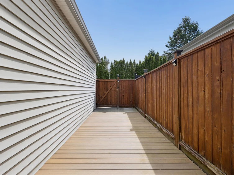 8838 216 Street, Langley, BC, V1M 3Z5 - 22