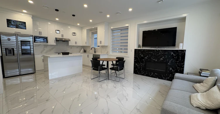 333 E 64th Avenue, Vancouver, BC, V5X 2M8 - 2