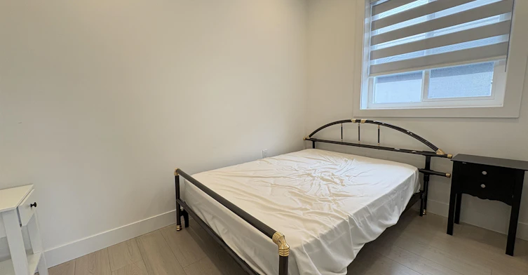 333 E 64th Avenue, Vancouver, BC, V5X 2M8 - 8