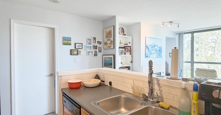 4888 Hazel Street, Burnaby, BC, V5H 4T4 - 4