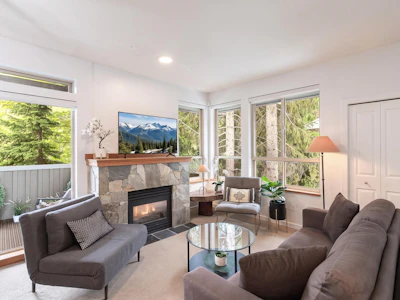 20-4385 Northlands Boulevard - 3