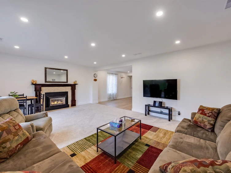 635 Lost Lake Drive, Coquitlam, BC, V3C 5G4 - 27