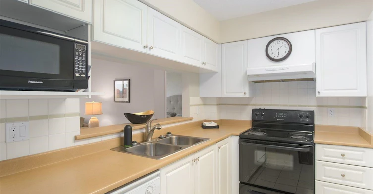 405-7500 Granville Avenue, Richmond, BC, V6Y 3Y6 - 12