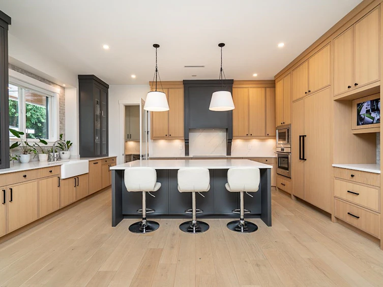 1019 57 Street, Delta, BC, V4L 1Y3 - 9