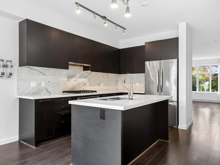35-3400 Devonshire Avenue, Coquitlam, BC, V3E 0L1 - 14