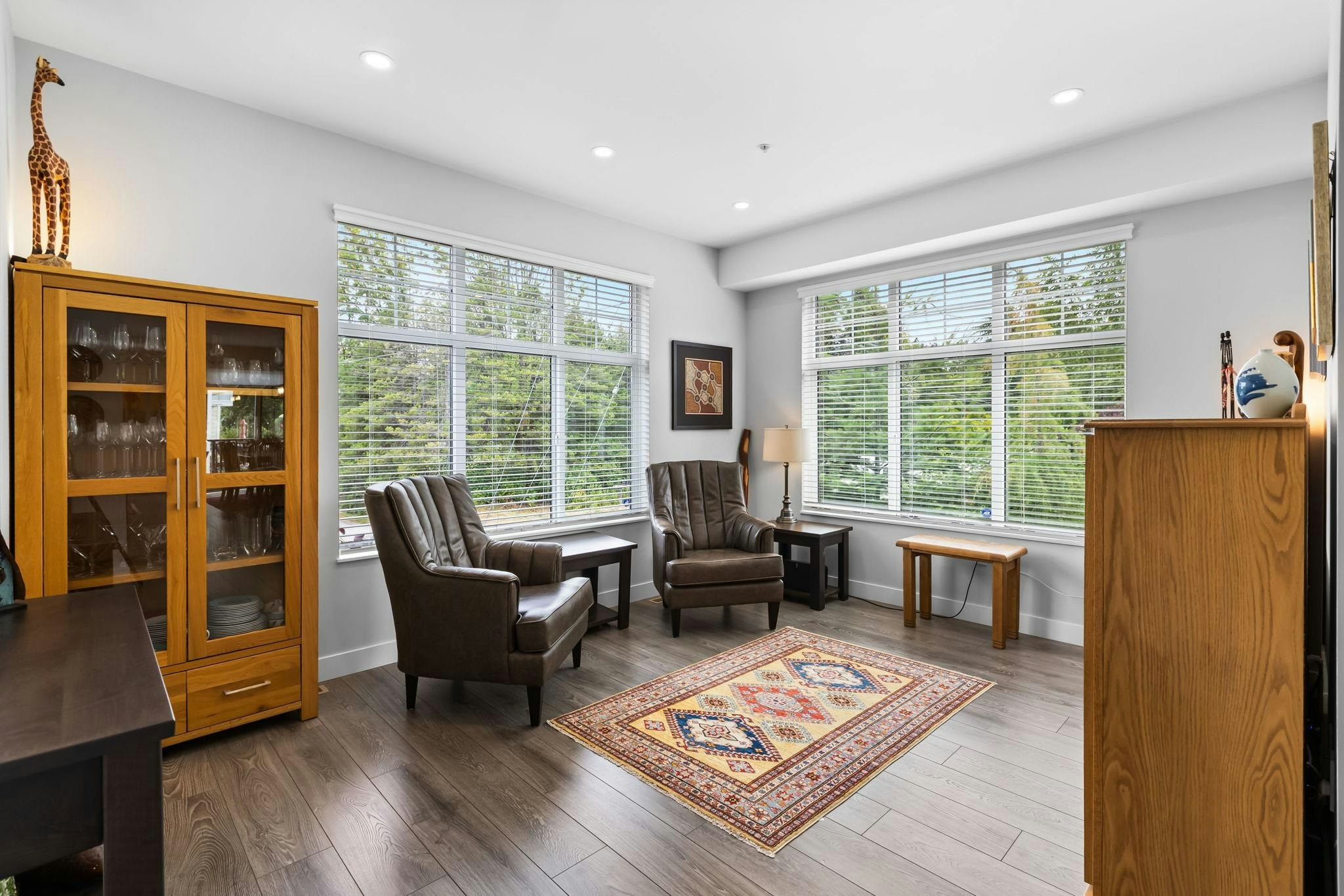 59-20327 72b Avenue - 2