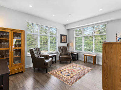59-20327 72b Avenue - 2