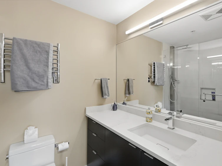 288 E 11th Avenue, Vancouver, BC, V5T 2C3 - 11