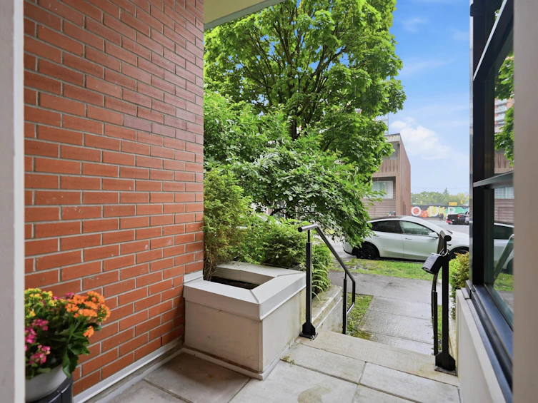 288 E 11th Avenue, Vancouver, BC, V5T 2C3 - 32