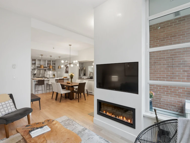 288 E 11th Avenue, Vancouver, BC, V5T 2C3 - 18