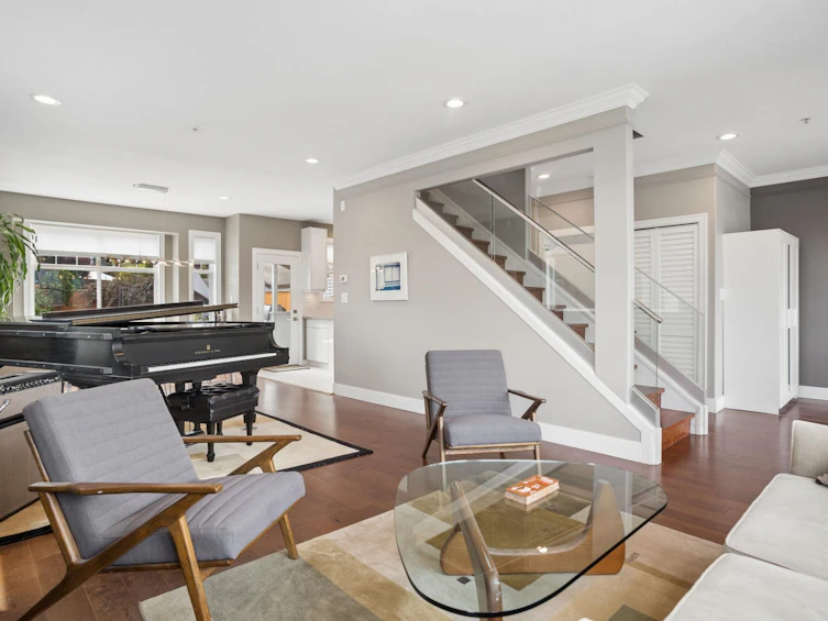 2808 Wall Street, Vancouver, BC, V5K 1B2 - 7