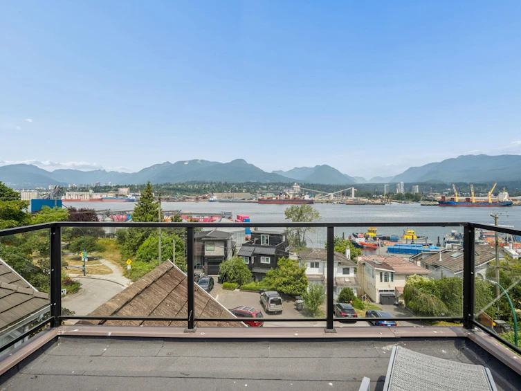 2808 Wall Street, Vancouver, BC, V5K 1B2 - 27