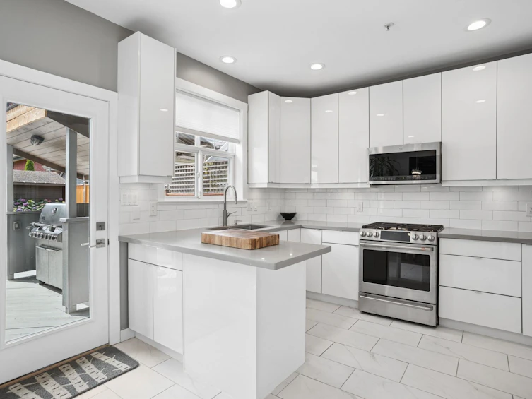 2808 Wall Street, Vancouver, BC, V5K 1B2 - 14