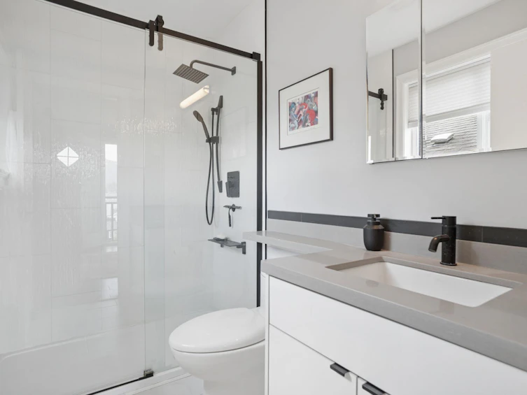 2808 Wall Street, Vancouver, BC, V5K 1B2 - 22