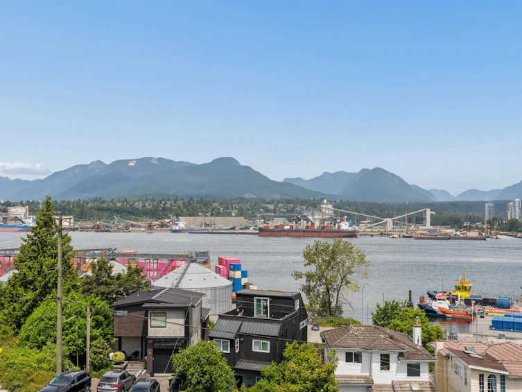 2808 Wall Street, Vancouver, BC, V5K 1B2 - 28