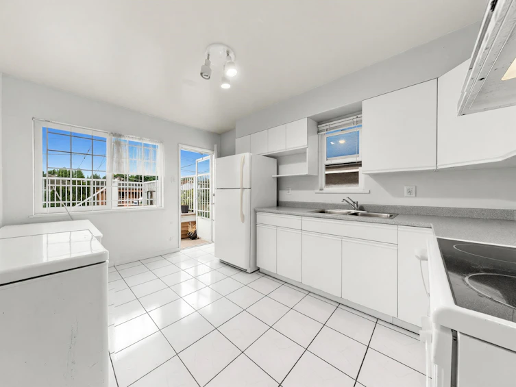 1972 E 51st Avenue, Vancouver, BC, V5P 1V9 - 6