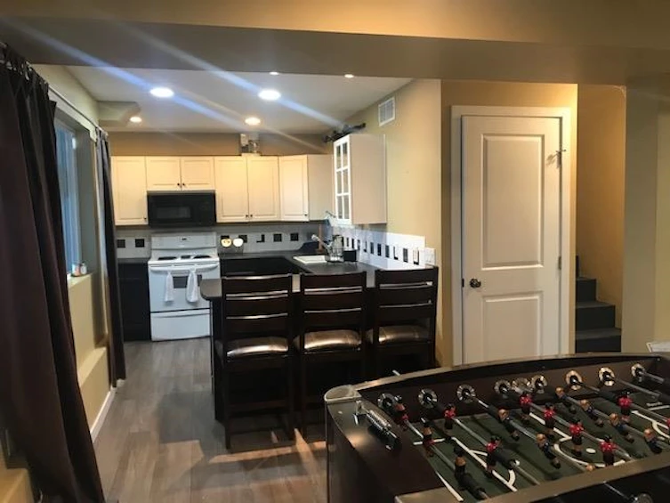 190 N Ellesmere Avenue, Burnaby, BC, V5B 1J8 - 29