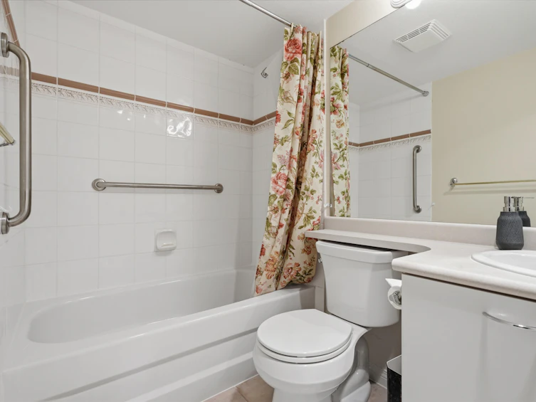 205-5855 Cowrie Street, Sechelt, BC, V7Z 0K1 - 16