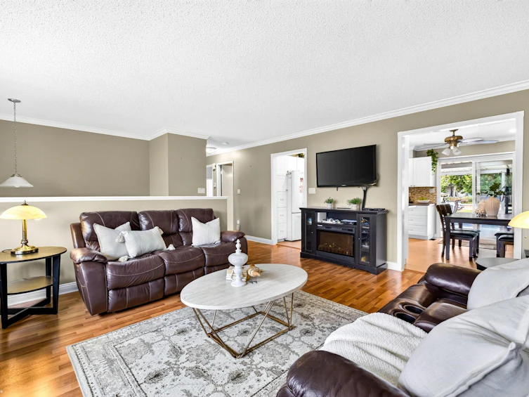 12905 --12907 99 Avenue, Surrey, BC, V3T 1E6 - 6
