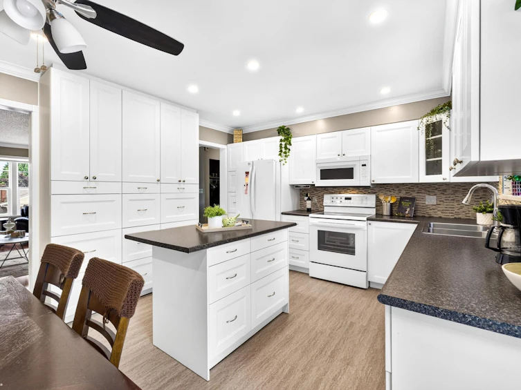 12905 --12907 99 Avenue, Surrey, BC, V3T 1E6 - 9