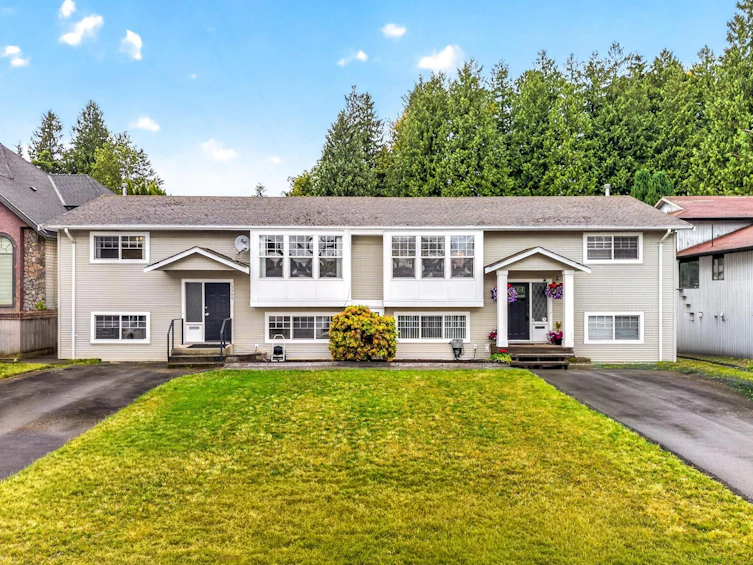 12905 --12907 99 Avenue, Surrey, BC, V3T 1E6