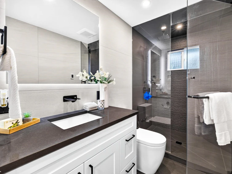 12905 --12907 99 Avenue, Surrey, BC, V3T 1E6 - 25