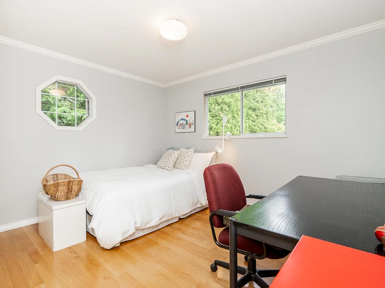 954 160b Street, Surrey, BC, V4A 9A7 - 33