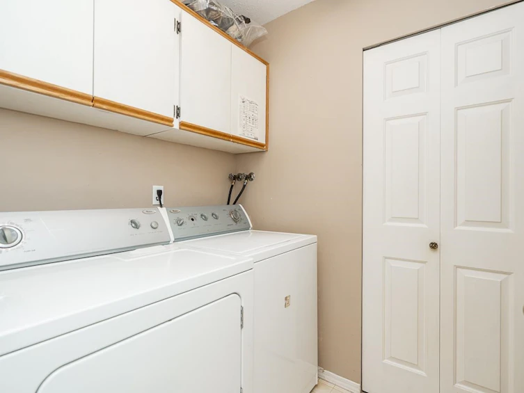 954 160b Street, Surrey, BC, V4A 9A7 - 24