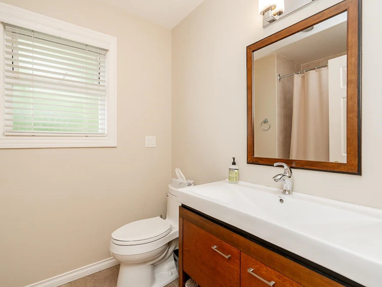 954 160b Street, Surrey, BC, V4A 9A7 - 35