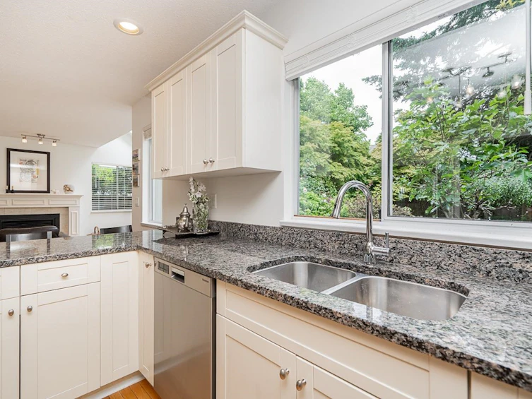 954 160b Street, Surrey, BC, V4A 9A7 - 16