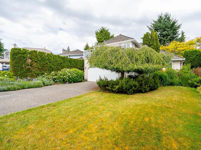 954 160b Street - 3