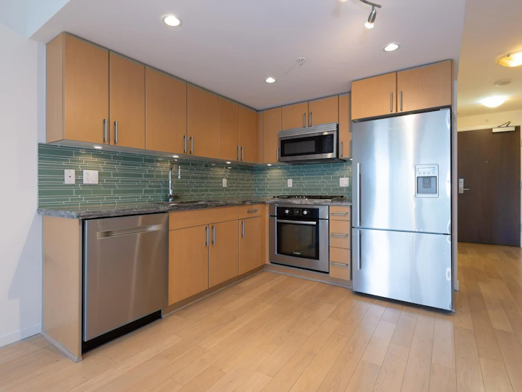 301-1887 Crowe Street, Vancouver, BC, V5Y 0B4 - 8