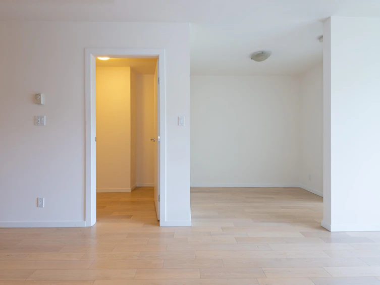 301-1887 Crowe Street, Vancouver, BC, V5Y 0B4 - 9
