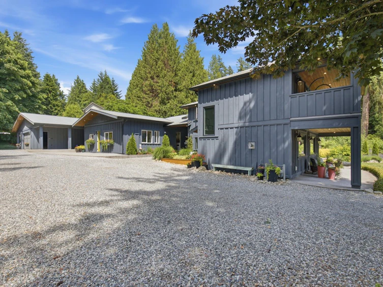 3552 Beach Avenue, Roberts Creek, BC, V0N 2W2 - 3