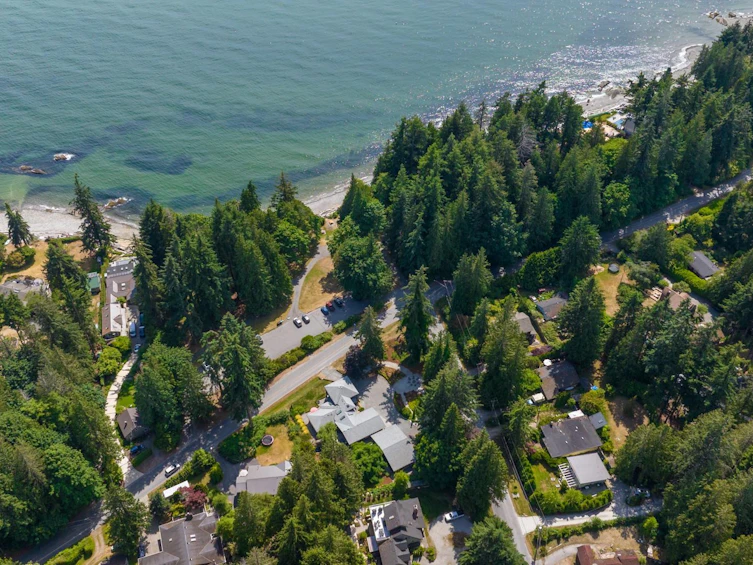 3552 Beach Avenue, Roberts Creek, BC, V0N 2W2 - 38