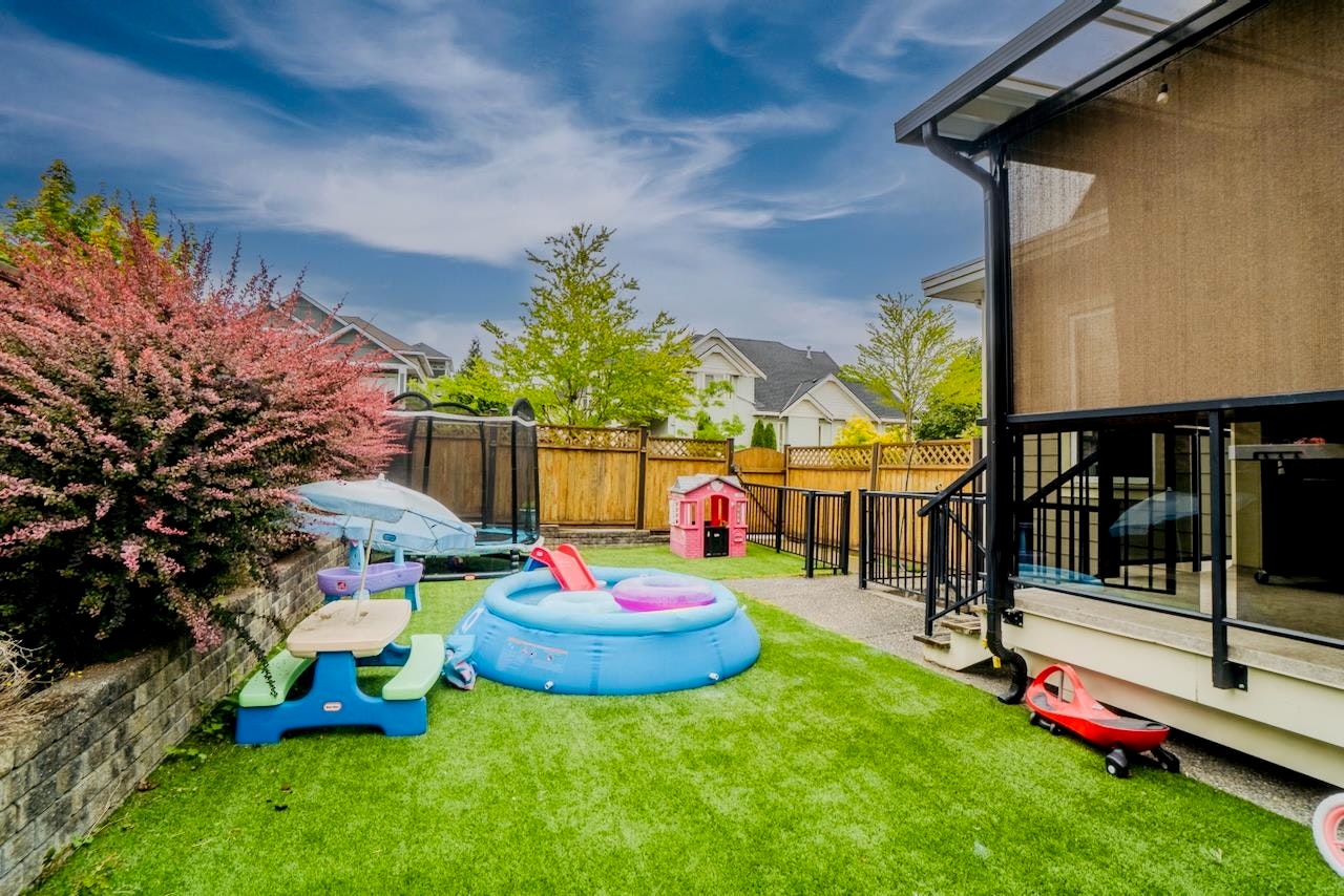 18938 54a Avenue, Surrey, BC, V3S 6R4 - 19