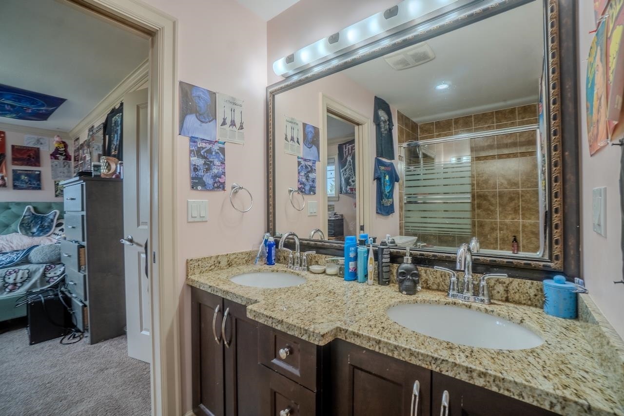 18938 54a Avenue, Surrey, BC, V3S 6R4 - 26