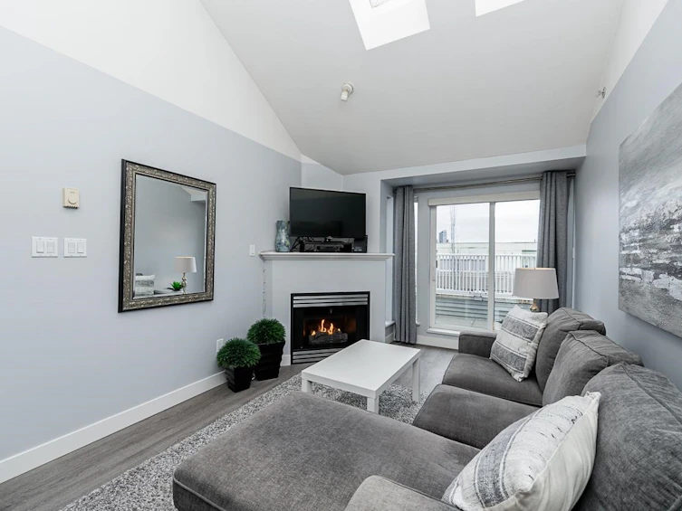 403-3939 Hastings Street, Burnaby, BC, V5C 2H8 - 11