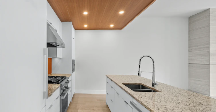 407-6707 Nelson Avenue, West Vancouver, BC, V7W 0A4 - 4