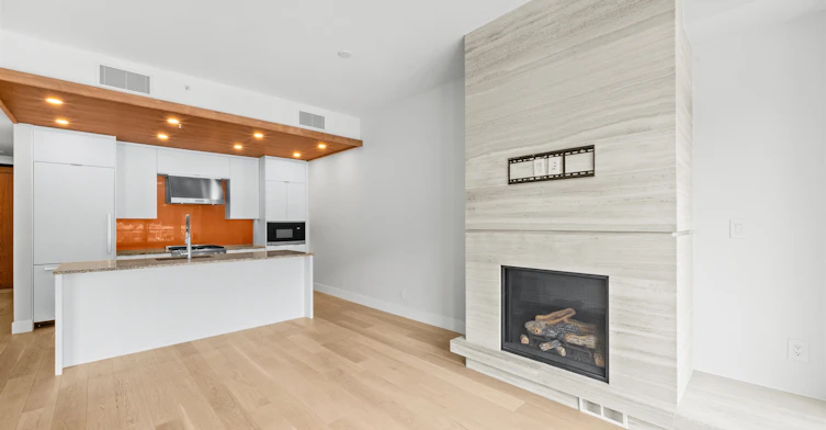 407-6707 Nelson Avenue, West Vancouver, BC, V7W 0A4 - 2