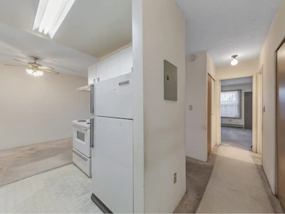 115-1440 E Broadway Street - 4