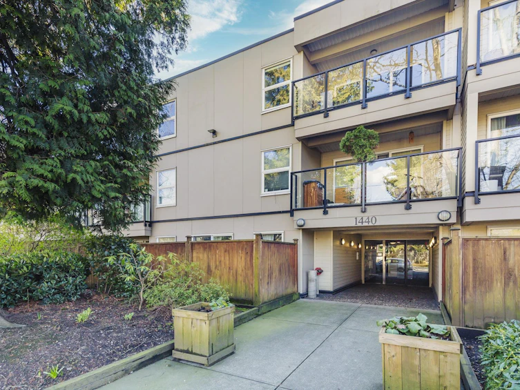 115-1440 E Broadway Street, Vancouver, BC, V5N 5P2