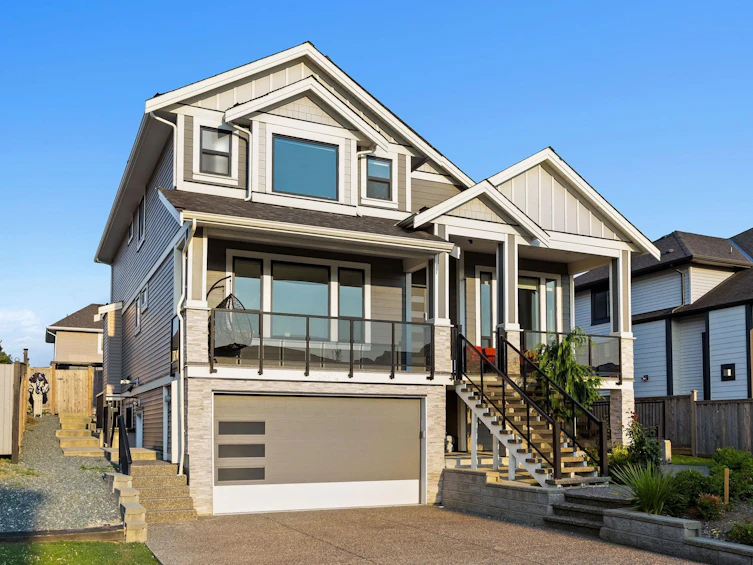 8394 Mctaggart Street, Mission, BC, V2V 0G3 - 2