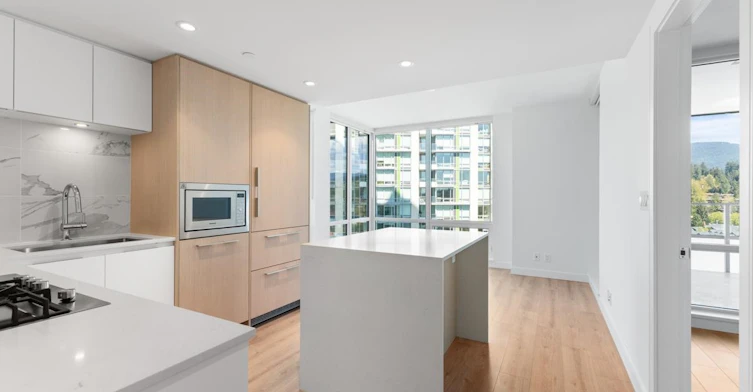 1502-1500 Fern Street, North Vancouver, BC, V7J 1H6