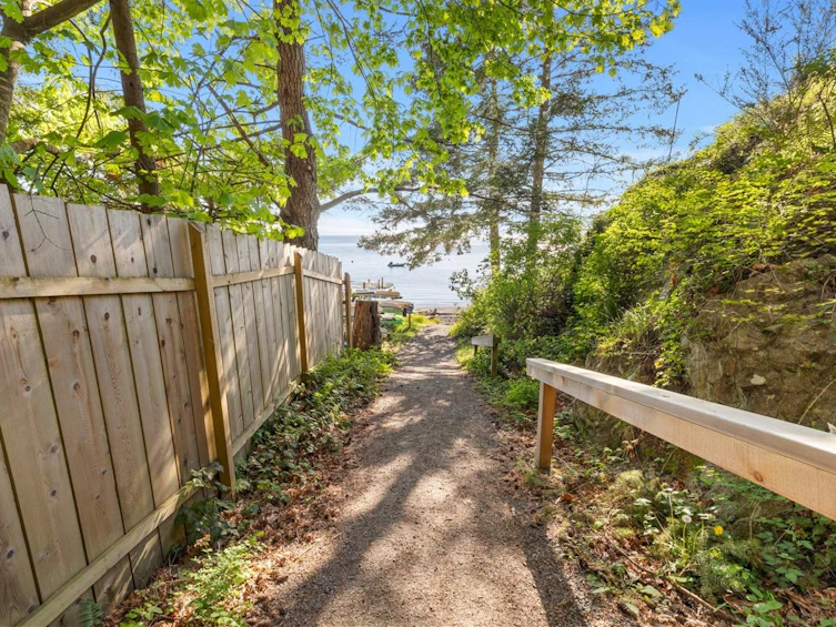 483 Braewood Place, Bowen Island, BC, V0N 1G2 - 35